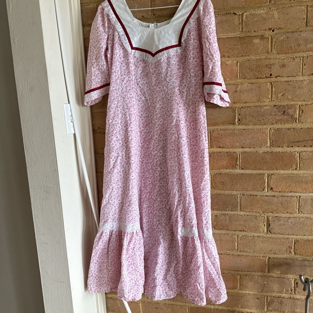 Vintage Pink Floral prairie dress